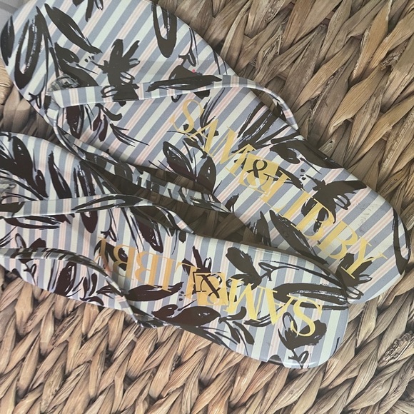 Sam and Libby Summer Fip Flops size 11 - Picture 4 of 7